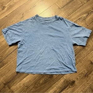 Universal Thread Women’s Baby Blue Crop Top T-Shirt Crew Neck Size Medium
